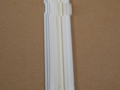 УПЛОТНИТЕЛЬ ДВЕРИ МОРОЗИЛЬНОЙ КАМЕРЫ